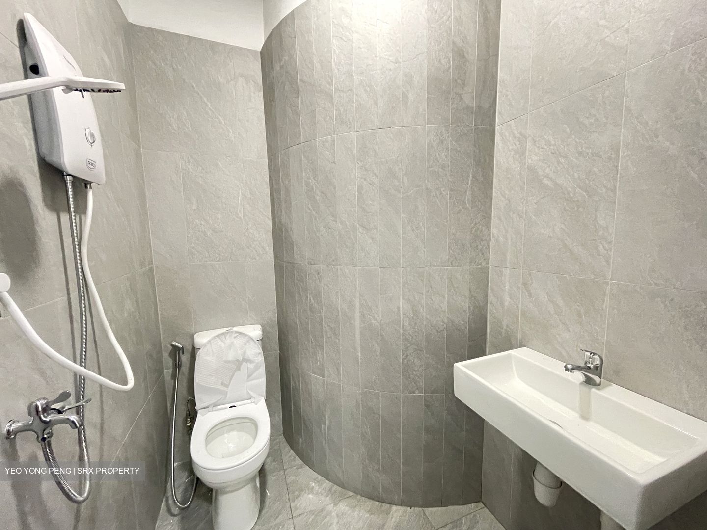 Pasir Panjang Road (D5), Terrace #389683131
